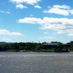 city island in the middle of the river on